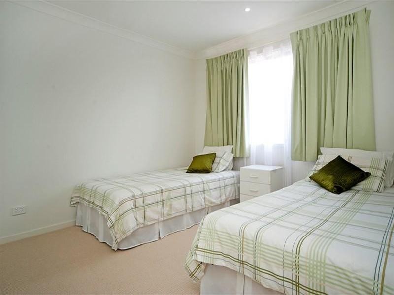 42/1 Halcyon Waters, Hope Island QLD 4212
