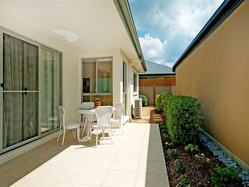 42/1 Halcyon Waters, Hope Island QLD 4212