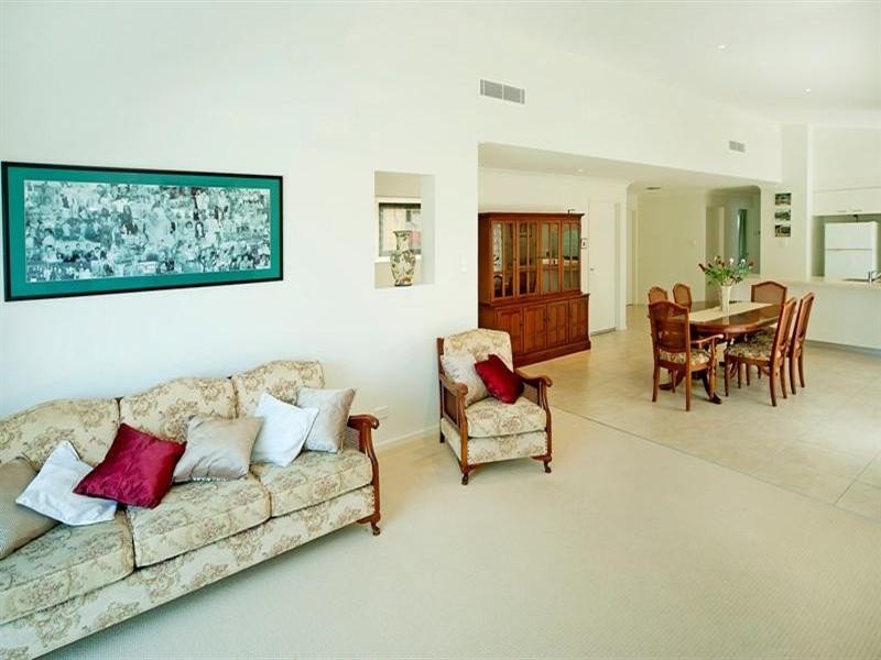 42/1 Halcyon Waters, Hope Island QLD 4212