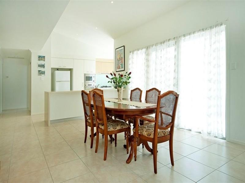 42/1 Halcyon Waters, Hope Island QLD 4212