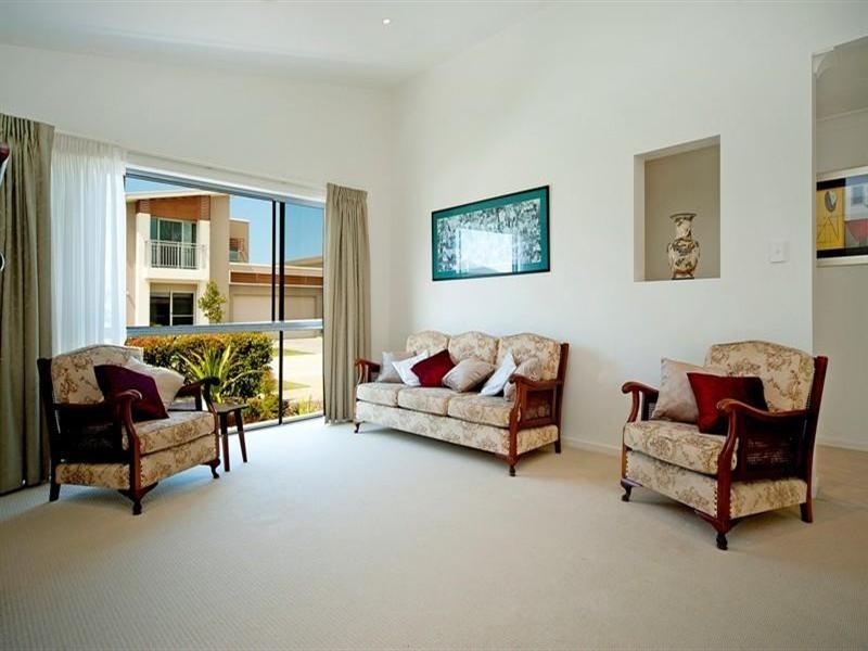 42/1 Halcyon Waters, Hope Island QLD 4212