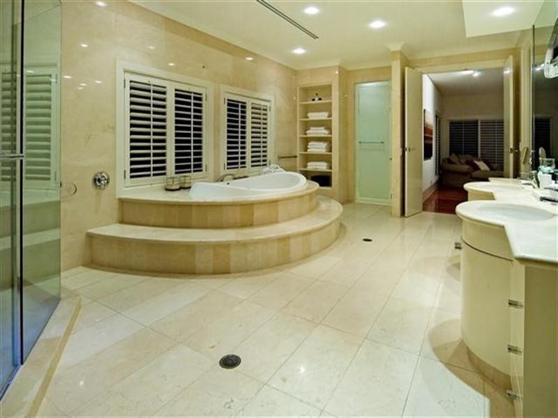 1133 Beechwood Drive, Hope Island QLD 4212