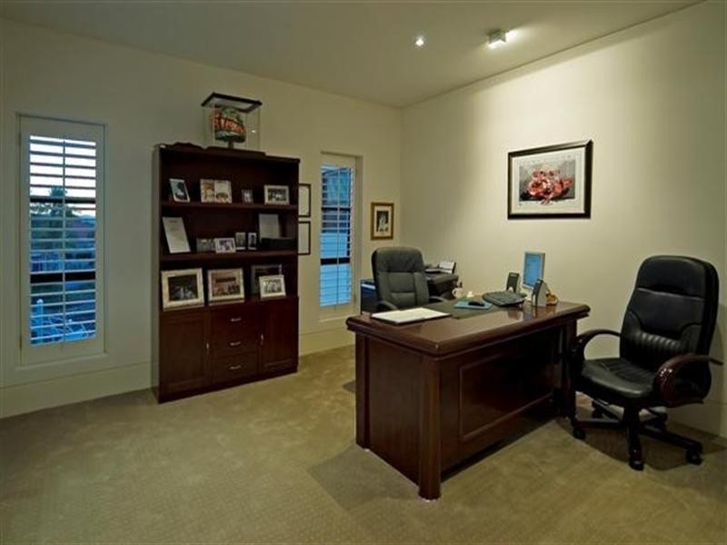 1133 Beechwood Drive, Hope Island QLD 4212