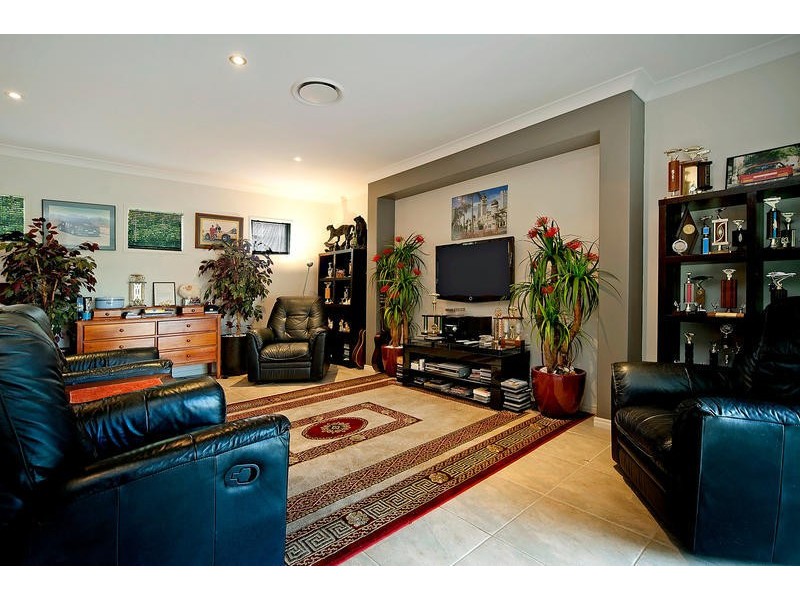 6 Essen Place, Oxenford QLD 4210