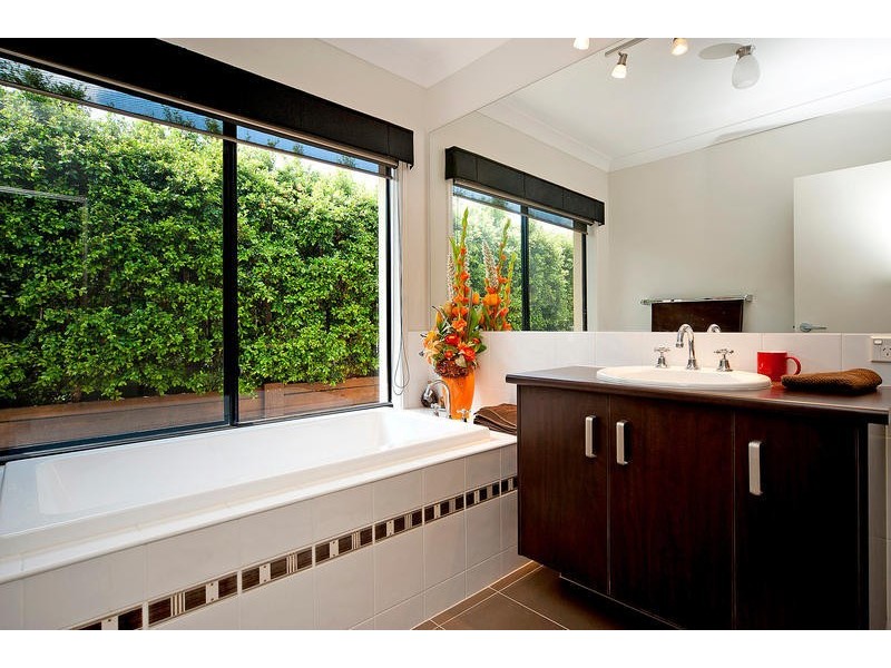 6 Essen Place, Oxenford QLD 4210