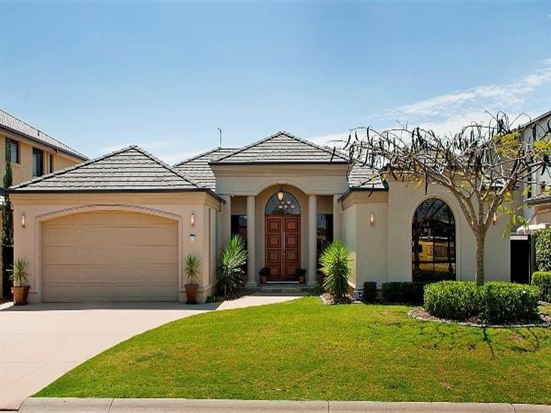 7 Sabrina Avenue, Helensvale QLD 4212