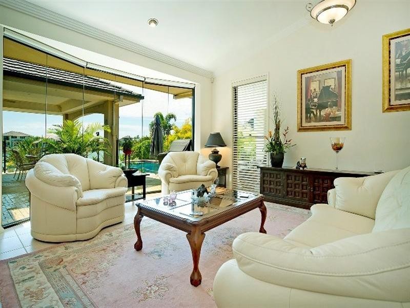 7 Sabrina Avenue, Helensvale QLD 4212