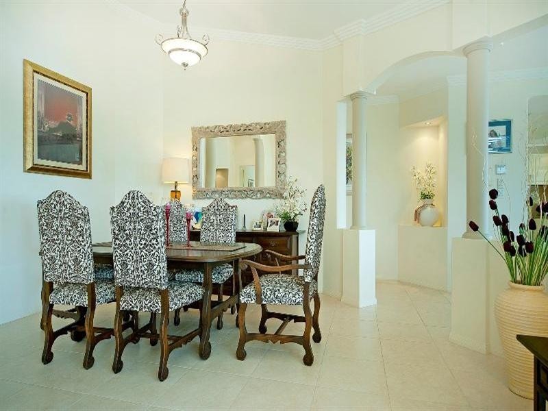 7 Sabrina Avenue, Helensvale QLD 4212