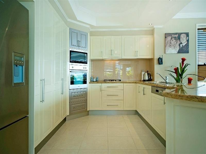 7 Sabrina Avenue, Helensvale QLD 4212