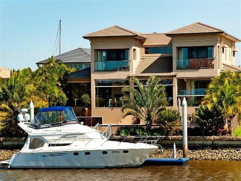 2210 Taromeo Court, Hope Island QLD 4212