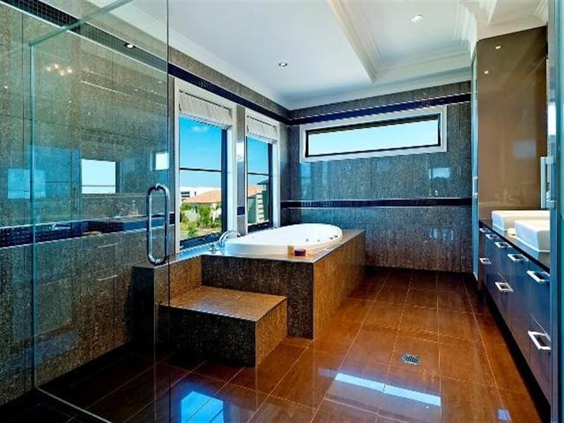 2210 Taromeo Court, Hope Island QLD 4212