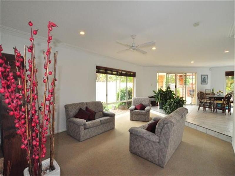 167 Monterey Keys Drive, Helensvale QLD 4212