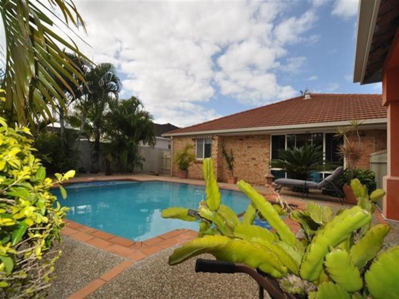 167 Monterey Keys Drive, Helensvale QLD 4212