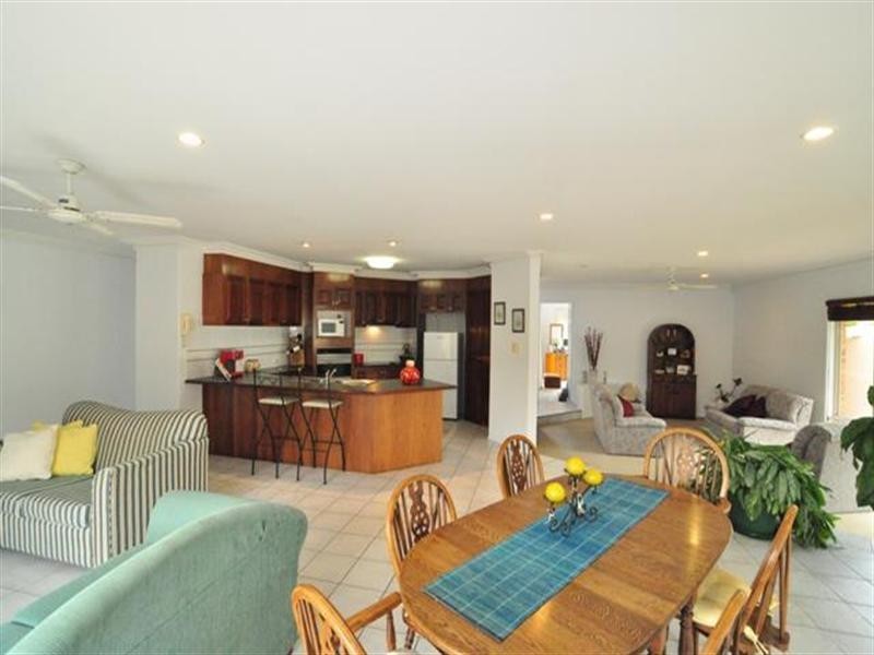 167 Monterey Keys Drive, Helensvale QLD 4212