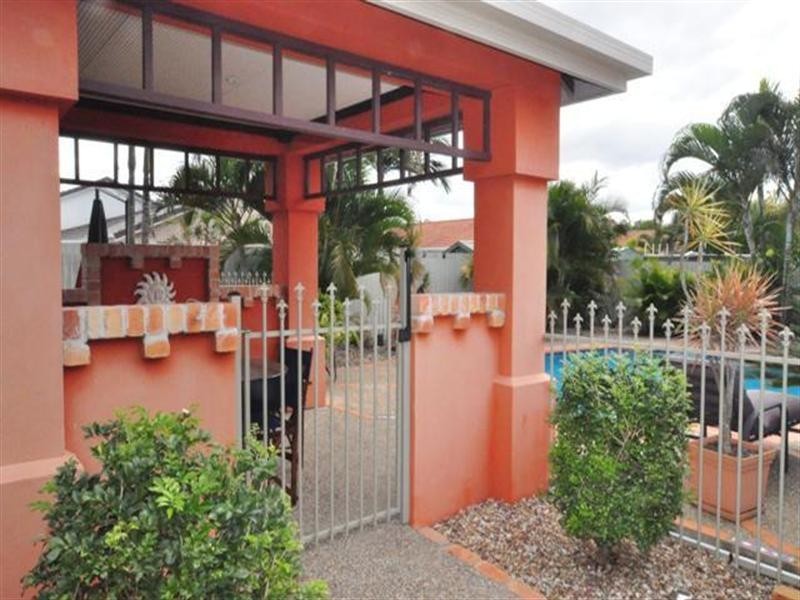 167 Monterey Keys Drive, Helensvale QLD 4212