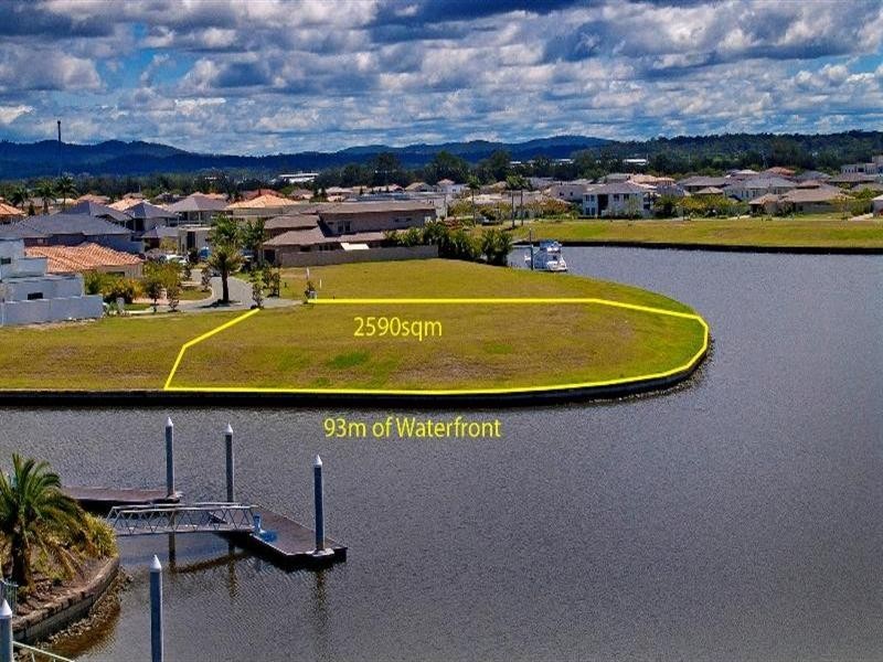 2215 Taromeo Court, Hope Island QLD 4212