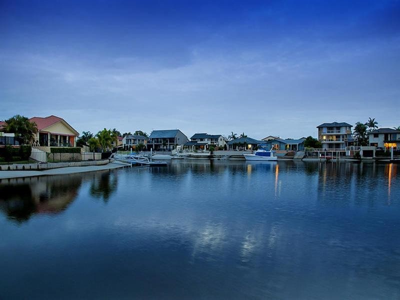 42 Oxley Drive, Paradise Point QLD 4216