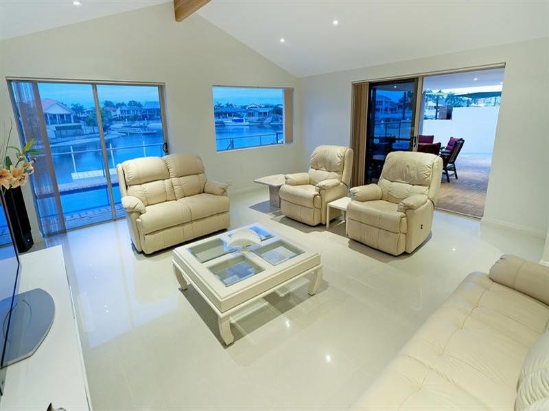 42 Oxley Drive, Paradise Point QLD 4216