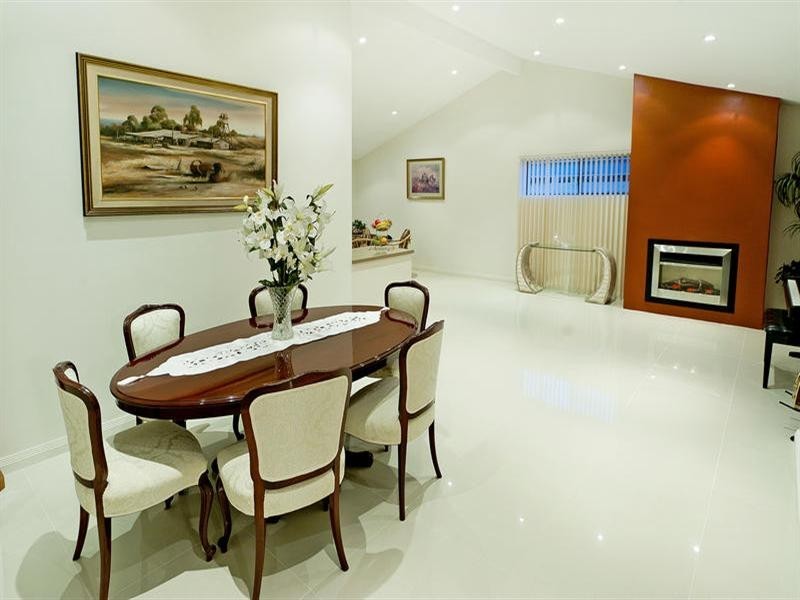 42 Oxley Drive, Paradise Point QLD 4216