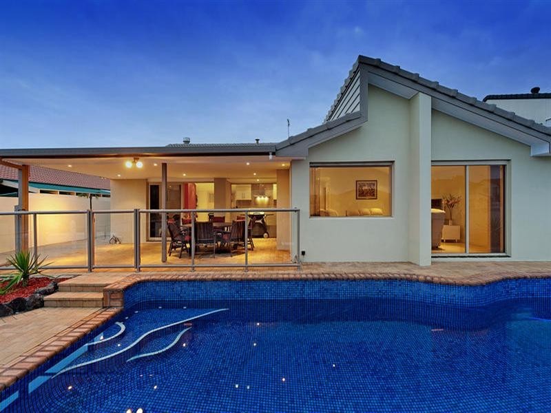 42 Oxley Drive, Paradise Point QLD 4216