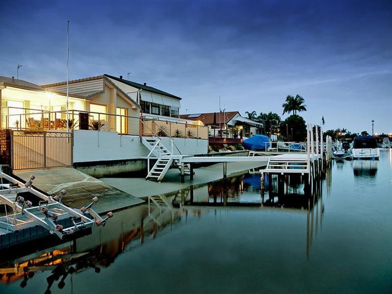 42 Oxley Drive, Paradise Point QLD 4216