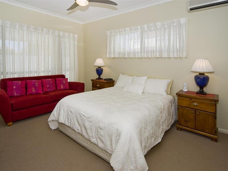 55 Tranquility Circuit, Oyster Cove, Hope Island QLD 4212