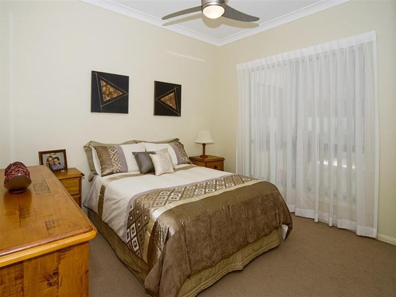 55 Tranquility Circuit, Oyster Cove, Hope Island QLD 4212