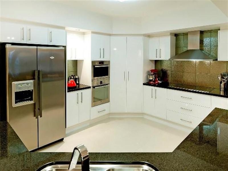 8 Pipers Point, Oyster Cove, Hope Island QLD 4212