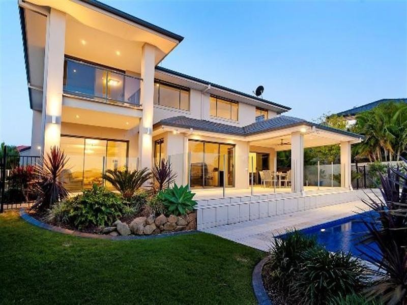 8 Pipers Point, Oyster Cove, Hope Island QLD 4212