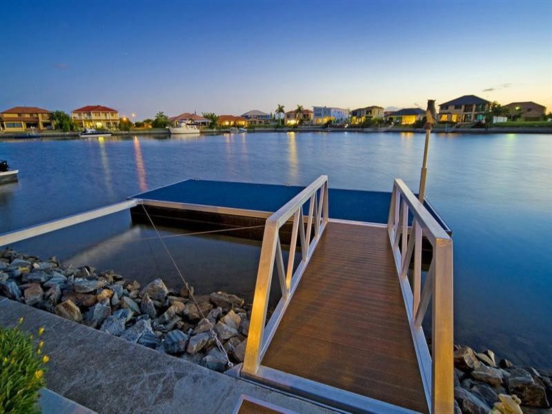 16 Windchimes Way, Oyster Cove, Hope Island QLD 4212