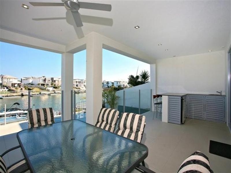 34 Quayside Drive, Helensvale QLD 4212