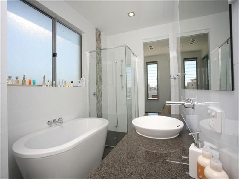 34 Quayside Drive, Helensvale QLD 4212