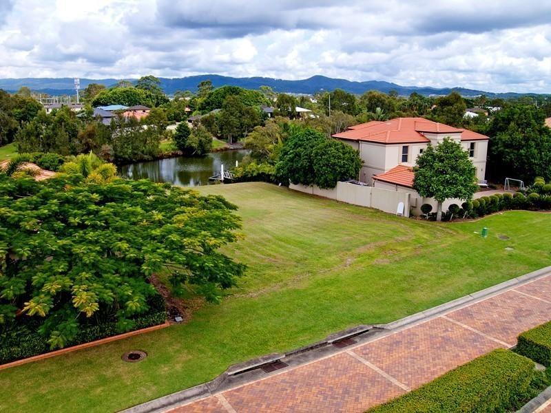 3149 Riverleigh Drive, Hope Island QLD 4212