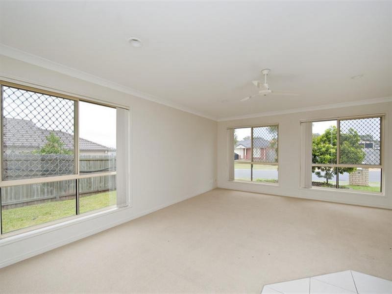 31 Summerhill Drive, Morayfield QLD 4506