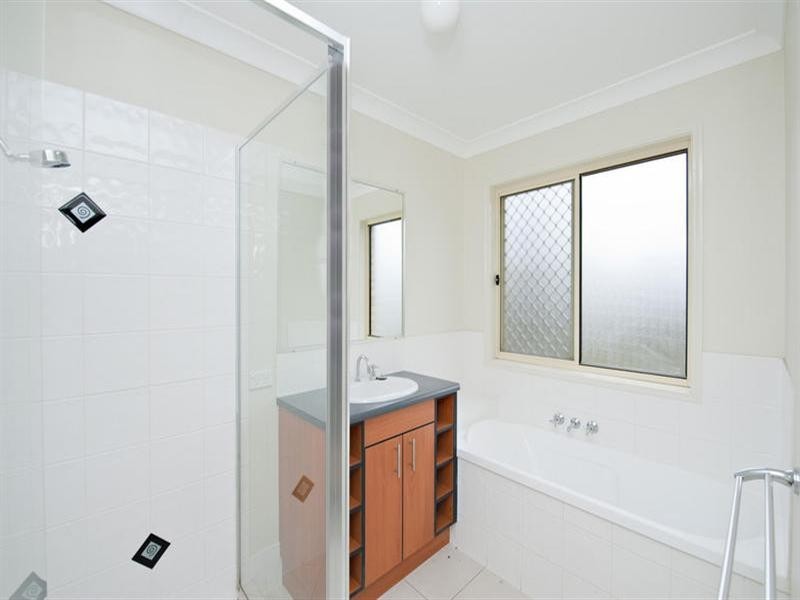 31 Summerhill Drive, Morayfield QLD 4506