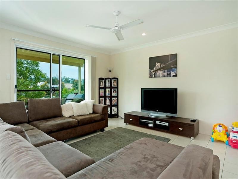 27 Seagreen Drive, Coomera QLD 4209