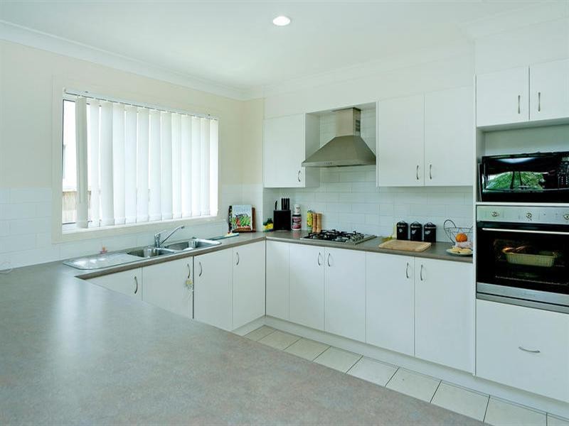 27 Seagreen Drive, Coomera QLD 4209