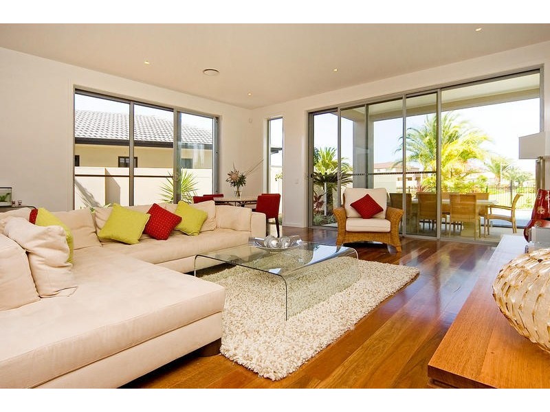 2524 Gracemere Circuit North, Hope Island QLD 4212