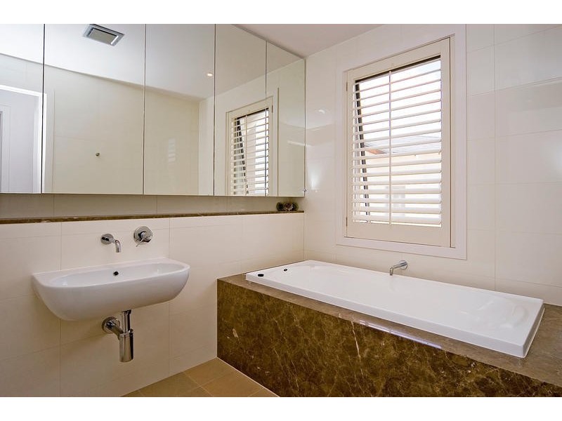 2524 Gracemere Circuit North, Hope Island QLD 4212