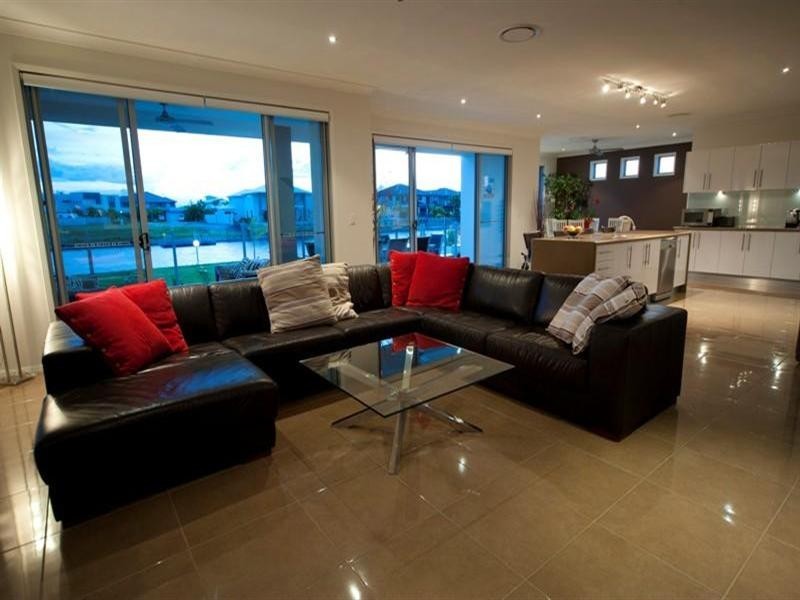 30 Parkview Place, Hope Island QLD 4212