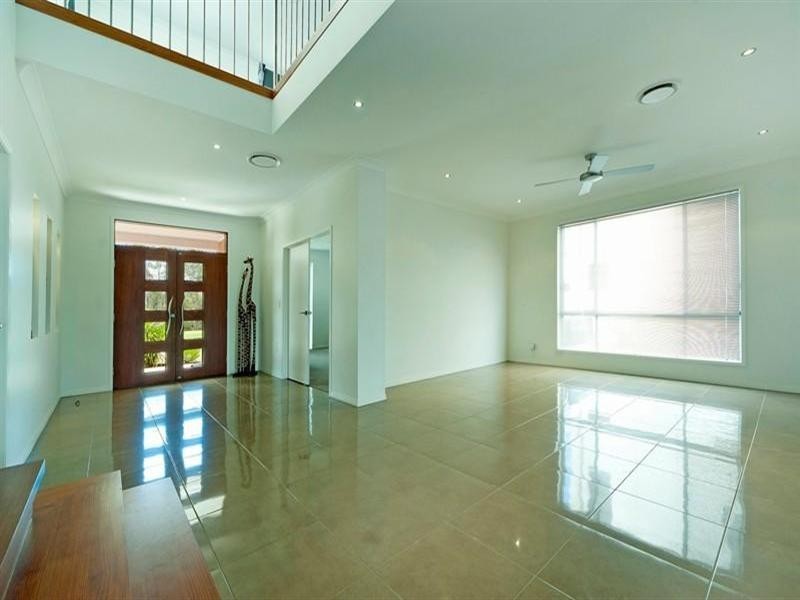 30 Parkview Place, Hope Island QLD 4212