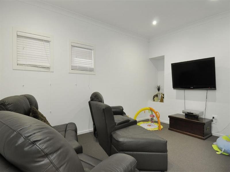 27 Palladium Boulevard, Hope Island QLD 4212