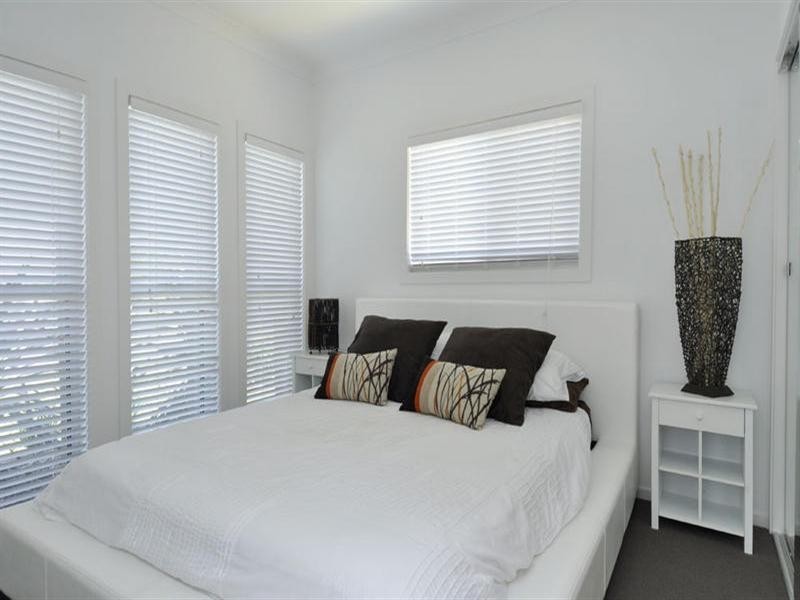 27 Palladium Boulevard, Hope Island QLD 4212