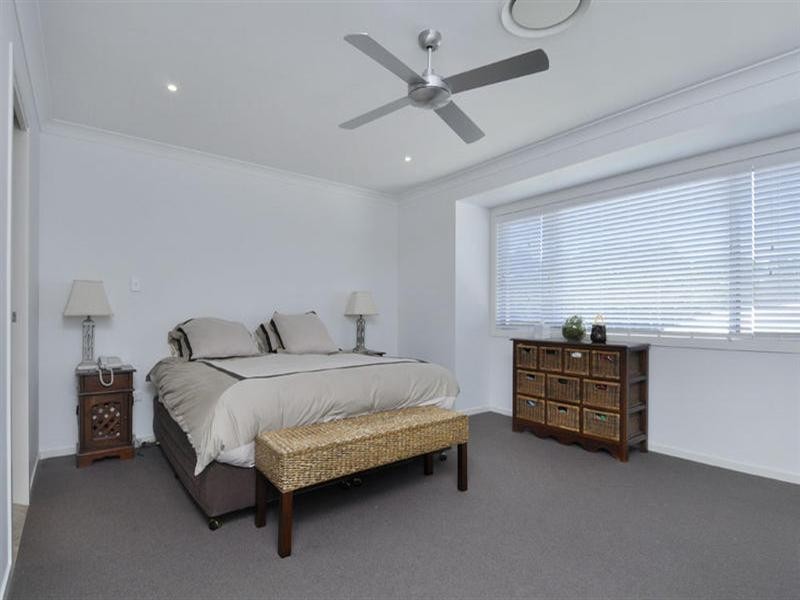 27 Palladium Boulevard, Hope Island QLD 4212