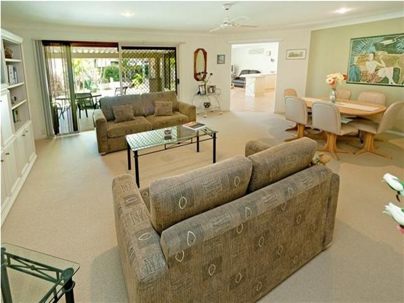 5 Grande Entrance, Helensvale QLD 4212