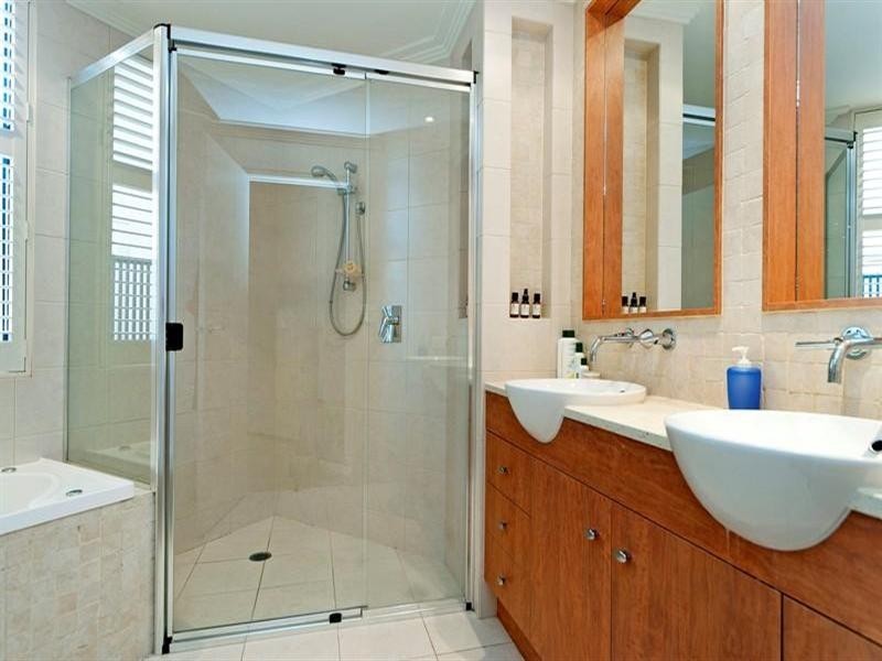 3202 The Palladian Drive, Hope Island QLD 4212