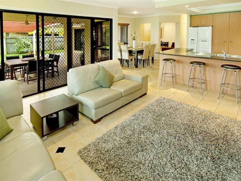 87 Monterey Keys Drive, Helensvale QLD 4212