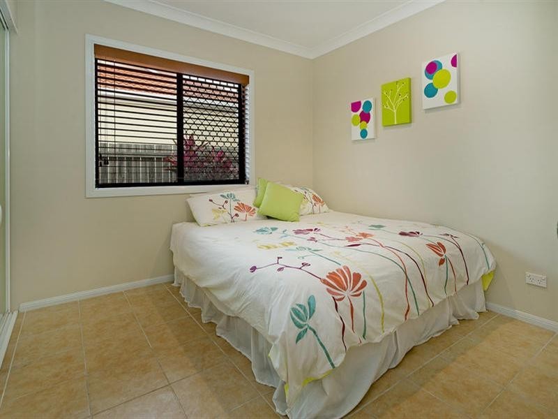 87 Monterey Keys Drive, Helensvale QLD 4212