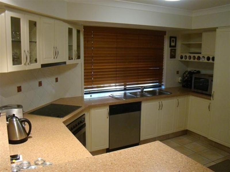 8/23 Santa Barbara Road, Hope Island QLD 4212