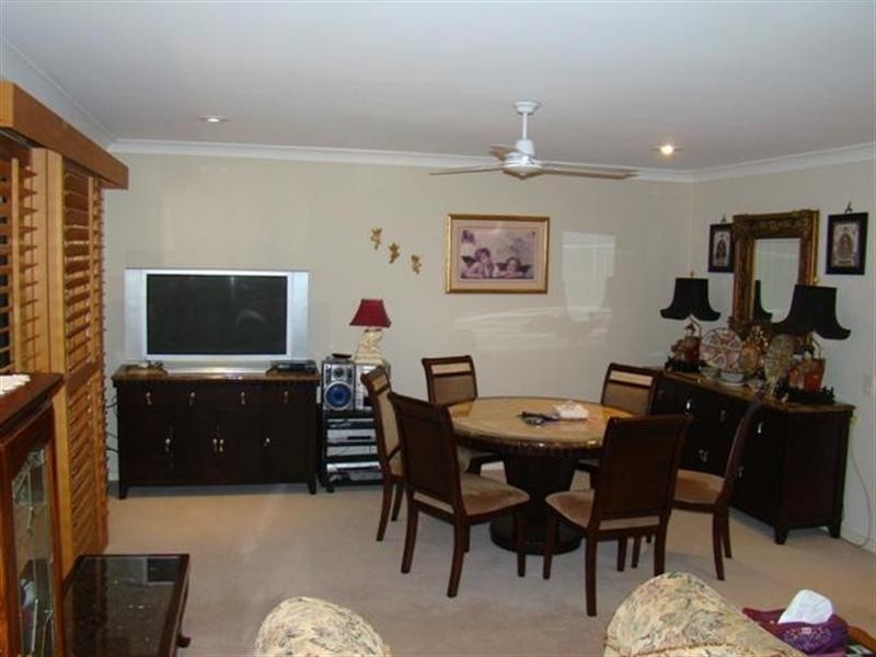 8/23 Santa Barbara Road, Hope Island QLD 4212